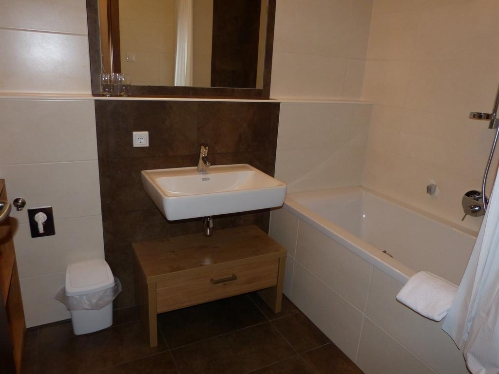 Apartmán Fürth Kaprun Habitación foto